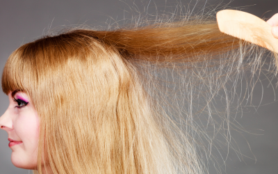 5 metod na elektryzujące się włosy